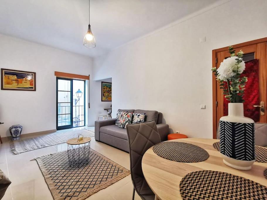 Downtown Apartment 세투발 외부 사진